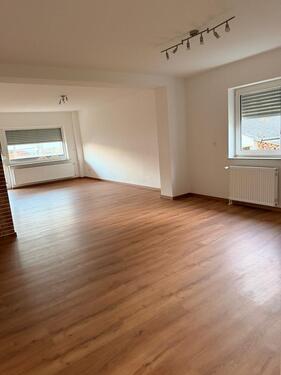 Foto - Einziehen ohne Renovierungsbedarf: Wohnung mit großem Wohnbereich