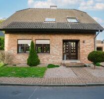 Gepflegtes Einfamilienhaus mit Garten, Garage und Stellplatz - Rheurdt