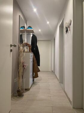 Foto - 4 Zimmer Wohnung 70qm Bad Küche, optional Garage Werkstatt