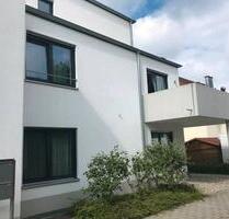 Moderne, zentrumsnahe 2-Zimmer-Wohnung mit Tiefgaragenstellplatz - Ingolstadt Südost