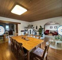 2 bzw 3 Familienhaus zu Verkaufen - Regelmäßig modernisiert - Ergolding