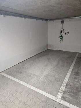 Foto - Tiefgaragenstellplatz mit Wallbox Laim, Pasing