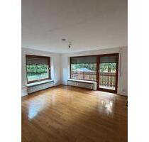 Helle 3-Zimmer-Wohnung mit Balkon - Traunreut Irsing
