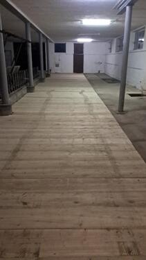 Foto - Stellplatz Garage Wohnwagen Auto Boot Anhänger