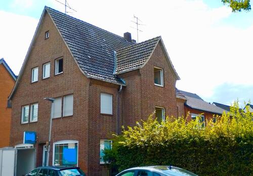 Foto - Mehrfamilienhaus mit 4 Wohnungen und 1 Gewerbe-Einheit