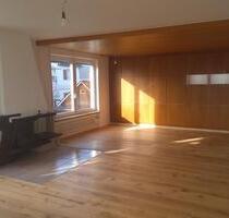 Großzügige 4-Zimmer Wohnung - 1.100,00&nbsp;EUR Kaltmiete, ca.&nbsp; 150,00&nbsp;m&sup2; in Mönchweiler (PLZ: 78087)