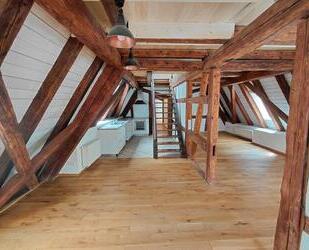 5-6 Zimmer-Wohnung lichtdurchflutet im Fachwerkhaus mit Aufzug - Herrenberg