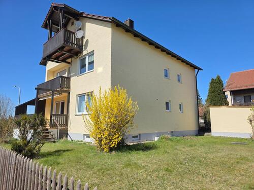 Foto - Sehr gepflegtes Mehrfamilienhaus in Massivbauweise