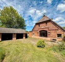 Bleckede: Bauernhaus in Feldrandlage auf großem Grundstück