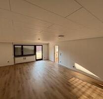 3-Zimmer Wohnnung - 1.350,00&nbsp;EUR Kaltmiete, ca.&nbsp; 126,00&nbsp;m&sup2; in Brackenheim (PLZ: 74336)