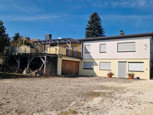 Foto - Renovierungsbedürftiges Wohnhaus