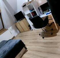 Nachmieter für Dachgeschosswohnung - im Zentrum von Bernburg - Bernburg (Saale)