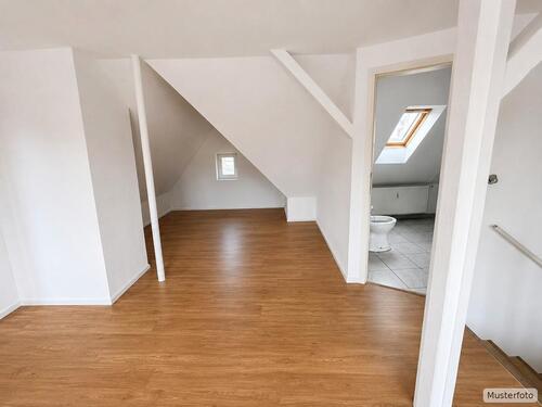 Foto - 2 Zimmer Dachgeschoßwohnung zur Miete in Weinheim