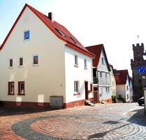 Gemütliche Singlewohnung EBK Parkett ruhig zentral demnächst frei - Obernburg am Main