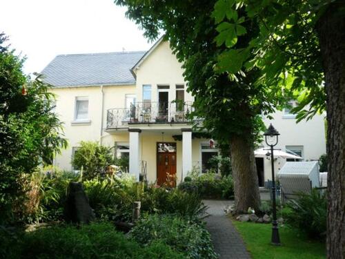 Foto - Stilvolle 3ZKB mit Balkon und Küche und Garten! Zentral Mayen!