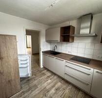 3 Zimmer Dachgeschosswohnung - 450,00&nbsp;EUR Kaltmiete, ca.&nbsp; 72,00&nbsp;m&sup2; in Höxter (PLZ: 37671)