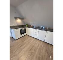 2 Zimmer mit Küche Parkplatz in Rottenburg-Ergenzingen - Rottenburg am Neckar