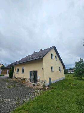 Foto - Renovierungsbedürftiges Einfamilienhaus