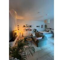 Helle 2-Zimmer Wohnung mit Küche & Gartenblick ab 01.15.12.25 - Hannover Südstadt