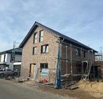 Neubau Mietwohnung - 1.475,00&nbsp;EUR Kaltmiete, ca.&nbsp; 105,00&nbsp;m&sup2; in Wassenberg (PLZ: 41849)