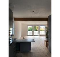 Kernsaniertes Einfamilienhaus mit schönem Garten - Stetten am kalten Markt