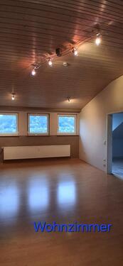 Foto - Helle 3-Zimmer DG Wohnung - 660,00&nbsp;EUR Kaltmiete, ca.&nbsp; 76,00&nbsp;m&sup2;