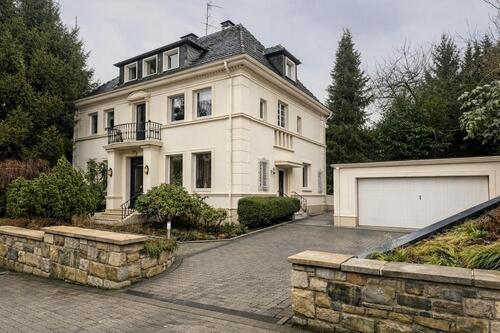 Foto - 6-7-Zimmer-Altbauwohnung 200m2, Sonnenterasse & Kamin, sehr ruhig