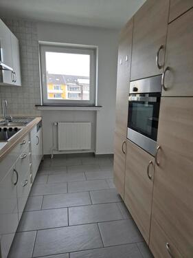 Foto - RESERVIERT, Ruhige & helle 3 Zimmer-Wohnung mit Küche & Balkon