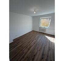 Sanierte 2 Zimmer Wohnung, frisch für Sie saniert. - Kiel Ellerbek