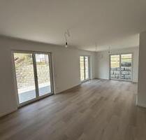 Erstbezug: Premium Neubauwohnung A+ mit Aufzug, EBK, Balkon & Abendsonne in Zell - Zell am Main