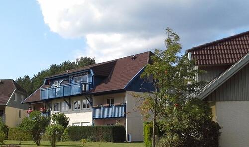 Foto - Gepflegte Wohnung mit 2,5 Zimmern sowie Carport, Balkon und EBK