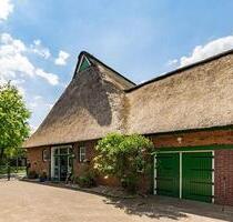 Von privat: Reetdach Anwesen mit vielfält. Nutzungsmöglichkeiten - Bad Segeberg