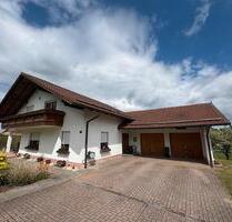 Großzügiges Einfamilienhaus mit Grundstück in idyllischer Lage - Wiesenfelden