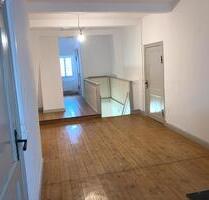 Romantische Traumwohnung - 1.250,00&nbsp;EUR Kaltmiete, ca.&nbsp; 90,00&nbsp;m&sup2; in Uetersen (PLZ: 25436)