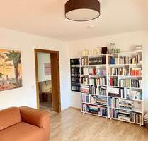 ESSEN-HUTTROP: GEMÜTLICHE, HELLE 3-ZIMMER-DG-WOHNUNG CA. 66 M² MIT TAGESLICHTBAD