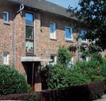 2,5 - 3 Zimmer Wohnung ca. 70 qm Südwest Balkon Garage - Husum