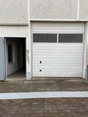Foto - Kaltlagerhalle ca. 100 m² mit Büro – Sektionaltor - Andernach
