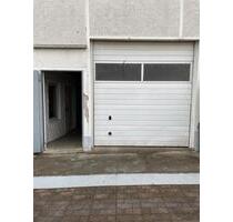 Kaltlagerhalle ca. 100 m² mit Büro – Sektionaltor - Andernach