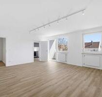 Erstbezug nach Kernsanierung – hochwertige 1-Zi.-Wohnung mit Balkon & EBK | Augsburg-Pfersee