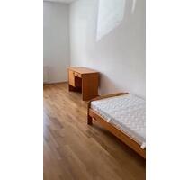 NACHMIETER SOFORT - 750,00&nbsp;EUR Kaltmiete, ca.&nbsp; 30,00&nbsp;m&sup2; in Frankfurt am Main (PLZ: 60437) Bonames
