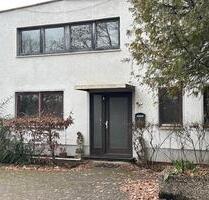 Wohn-Bürohaus in Pleinfeld - 1.400,00 EUR Kaltmiete, ca. 200,00 m² in Pleinfeld (PLZ: 91785) Wohn-Bürohaus in Pleinfeld - 1.400,00 EUR Kaltmiete, ca. 200,00 m² in Pleinfeld (PLZ: 91785)
