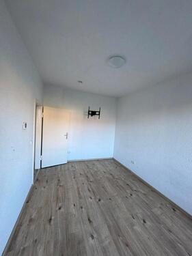 Foto - 1-Zimmer-Wohnung! 319 Euro - 319,00 EUR Kaltmiete, ca.  32,06 m²