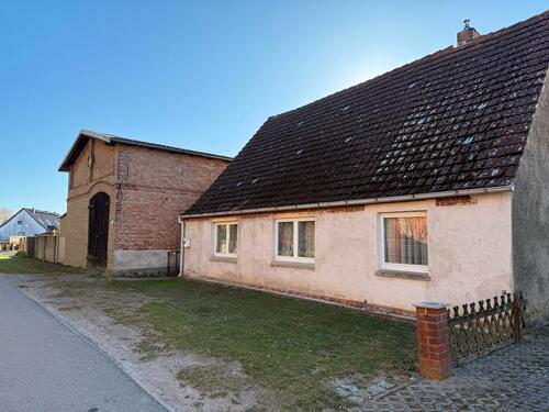 Foto - Einfamilienhaus mit Scheune, Nebengebäuden u. Garten zu verkaufen