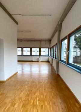 Foto - Hochwertige & helle Hallen mit Büro zu vermieten!