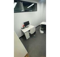 Zehn Stellplätze inklusive Büro in Gelsenkirchen