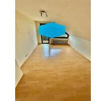 Dachgeschosswohnung im Zentrum - 475,00 EUR Kaltmiete, ca.  60,00 m² in Halle (PLZ: 33790)