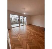 Geräumige Wohnung im 3.OG mit Balkon und Stellplatz im Erstbezug - Düsseldorf Lörick