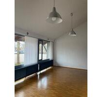 Helles und ruhiges Bürohaus zu vermieten - Augsburg Bergheim