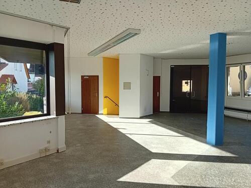 Foto - Moderne Büroräume mit Kfz Stellplätzen in Coburg zu vermieten