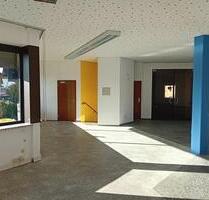 Moderne Büroräume mit Kfz Stellplätzen in Coburg zu vermieten